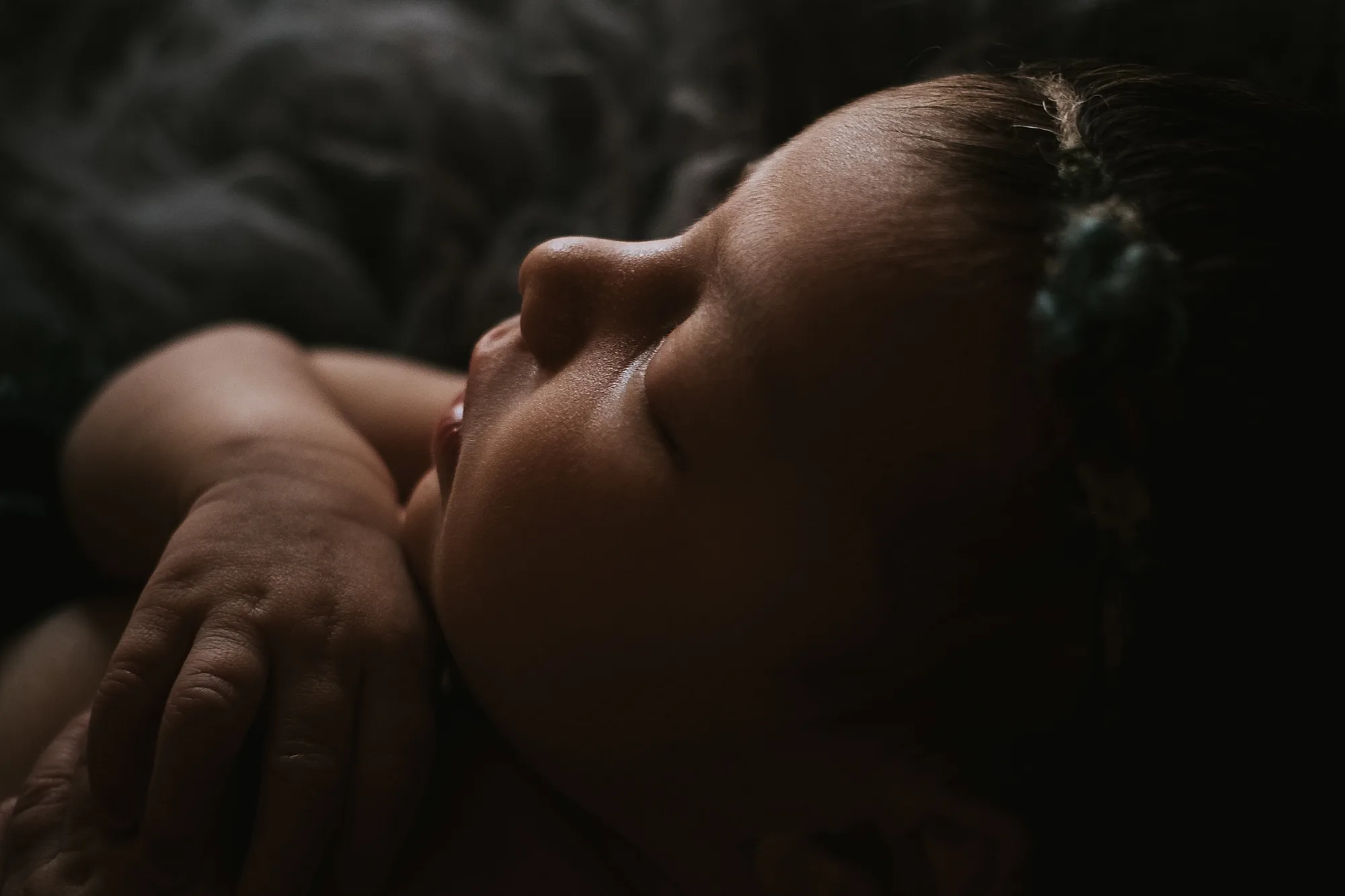 Newborn Fotografie Innsbruck – natürliches Licht
