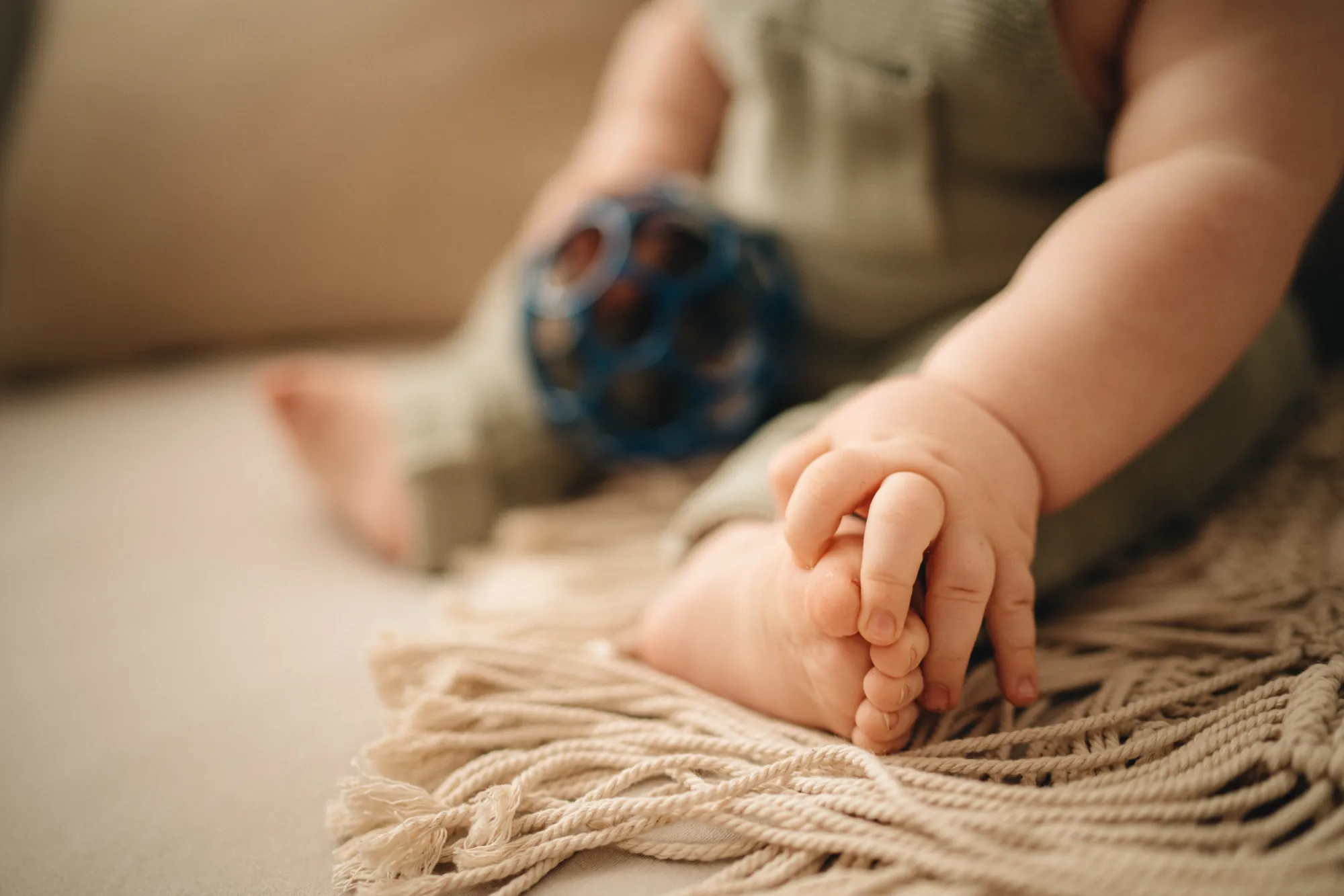 Babyfotografie Tirol – Baby mit Geschwistern